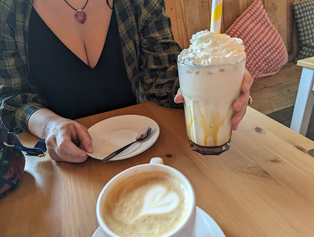 Monsieur Crepe Cafe - Coffee shop