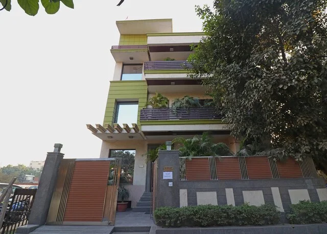 Super OYO Wonderland Inn Near Aravali Biodiversity Park