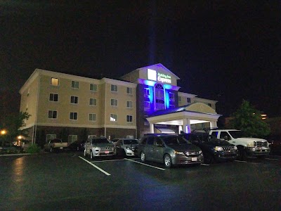 Photos of Holiday Inn Express & Suites Statesville