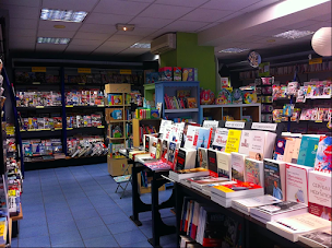 Photo n°11 de Histoire de Pages - Maison de la Presse de Contres à Le Controis-en-Sologne (Magasin de jouets)