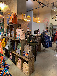 Photo n°26 de Ultra Orange à Vannes (Magasin de lunettes de soleil)