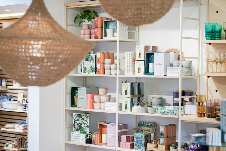 Good Neighbour - Leslieville by null