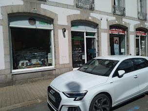 Photo n°4 de La Boutique Des Collectionneurs à Morlaix (Magasin de vêtements)