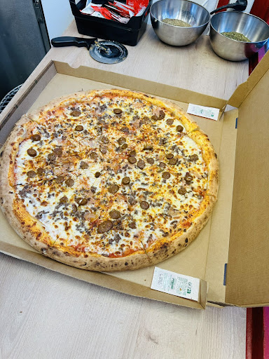 Photo 6 - Planet Pizza