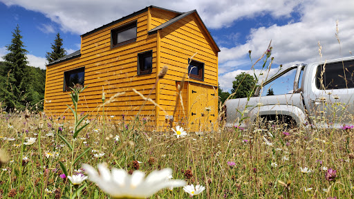 Tinyhousebarat - Visual