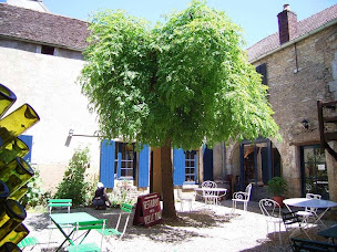 Photo n°46 de Restaurant de la Vieille Tour à Noyers (Café)