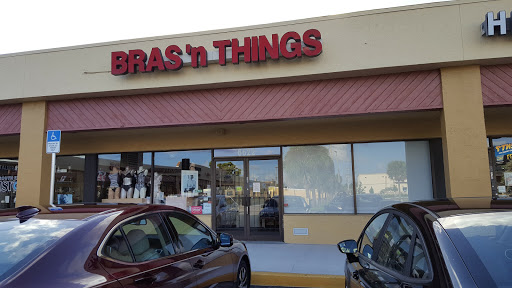 Bras 'n Things - Visual