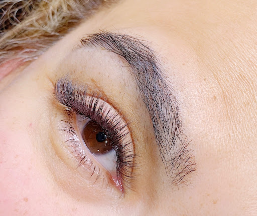 TAMMY LASH AND BROWS - Thumbnail