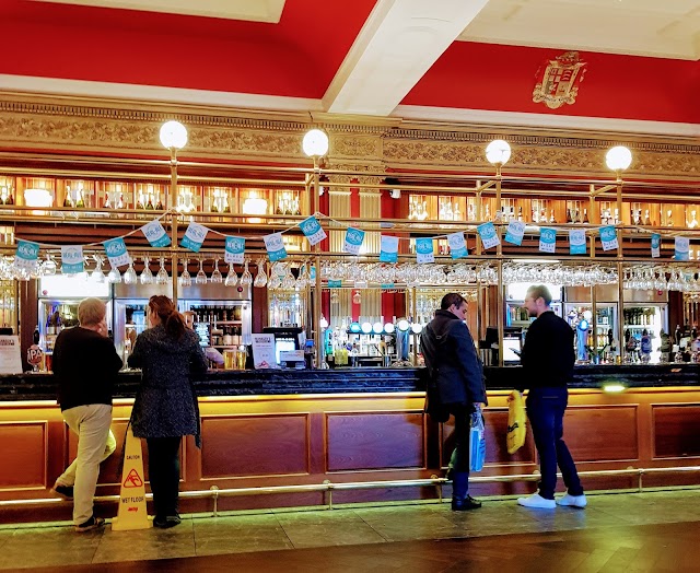 The Metropolitan Bar