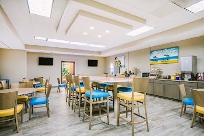 Photos of Days Inn & Suites Amelia Island At The Beach