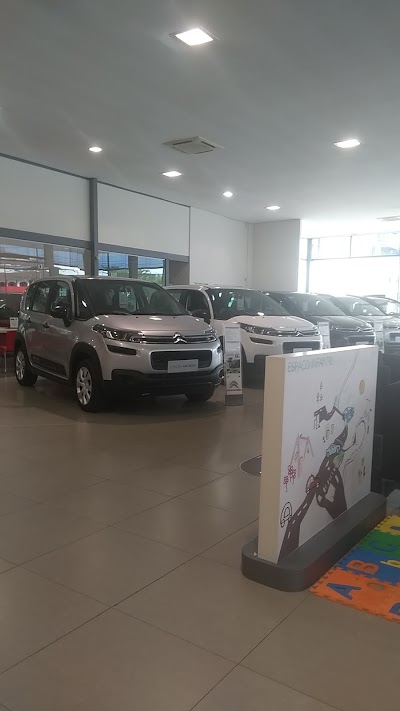 Photos of Le Monde Citro&euml;n