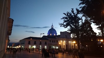 Photos of Mundo Center