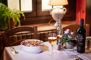 Photo n°10 de Restaurant-Pizzeria Le Vésuve à Clermont-Ferrand (Restaurant végétarien)