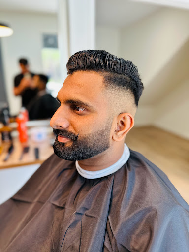 B TOWN BARBER - Thumbnail