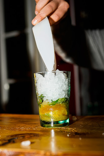 Comentarii opinii despre Les Pieds dans l’Herbe (au Pavillon de la Tourelle)