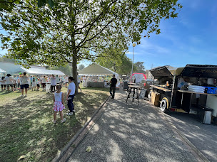 Photo n°11 de L’H Tes Sens Foodtruck, Pizzas de terroir au feu de bois à Jouy-Mauvoisin (Traiteur ambulant)
