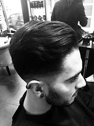 Photo n°13 de Salon Saint-Mihiel - Coiffeur (style and me) à Nantes (Salon de coiffure)