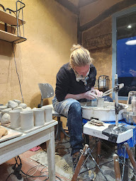 Photo n°21 de LinTerreMade à Saint-Sulpice-de-Grimbouville (Cours de poterie)