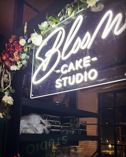 Bloom Cake Studio - Visual