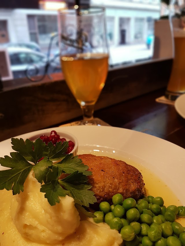 Restaurang Half Way Inn