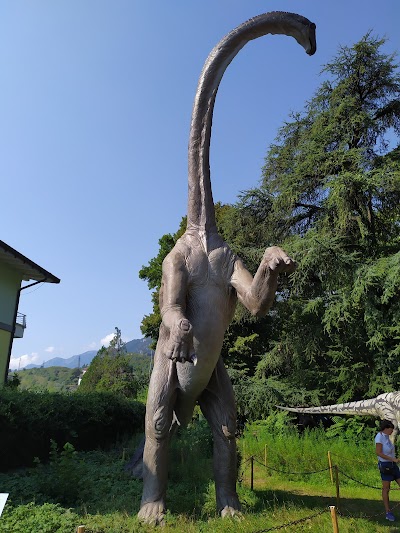 Dinosauri in Carne e Ossa