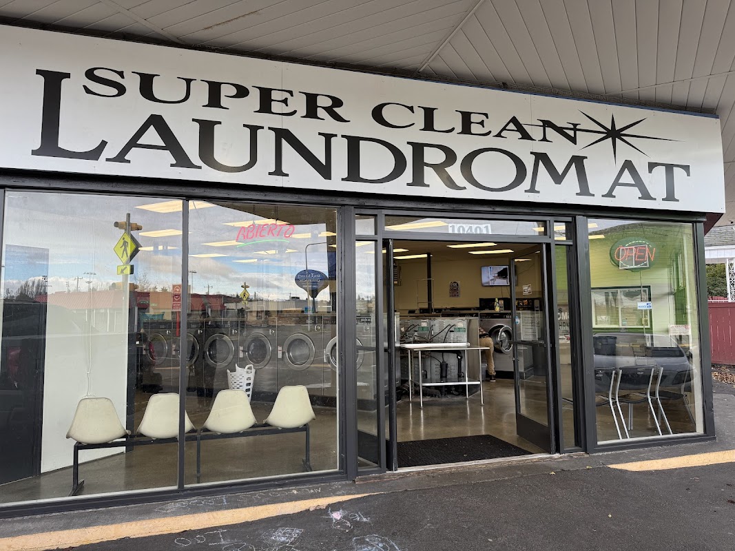 Super Clean Laundromat facility with washing machines in Seattle