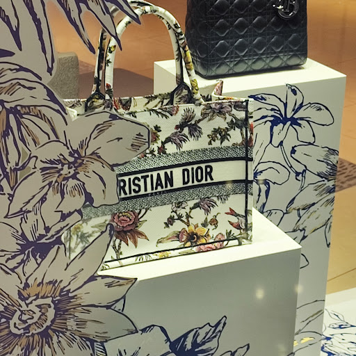 DIOR Roissy T2E Hall L - Thumbnail