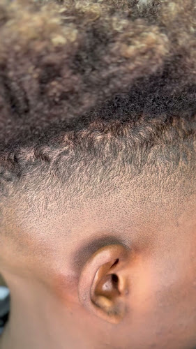 CITY COIFFEUR & BARBERSHOP - Friseursalon