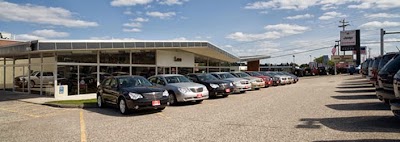 Photos of Lee Chrysler Jeep Dodge