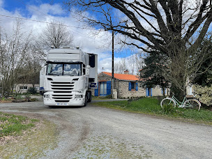 Photo n°19 de Transports Du Sillon. TDS-44 à La Chapelle-Launay (Société de transport routier)