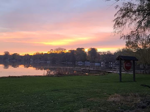 Eddie's Lake House - Thumbnail
