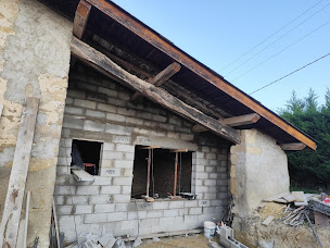 Photo n°4 de Kuntz Fils Maçonnerie à Saint-Barthélemy-de-Vals (Maçon)