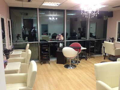 Photos of PELUQUERIA ANYELO SEPULVEDA