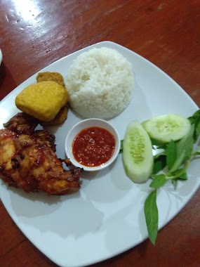 Ayam Bakar Kambal, Author: Sri rahayu Amanda