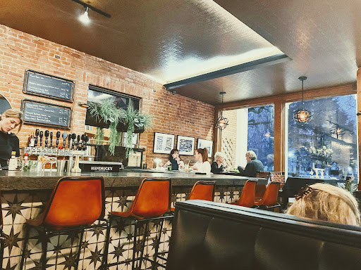 Nola's - Thumbnail