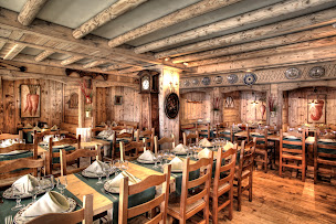 Photo n°12 de Restaurant La Chaumière à Tignes (Restaurant servant de la raclette)