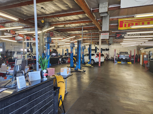 The Auto Service - Thumbnail