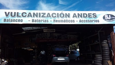 Photos of Vulcanizaci&oacute;n Andes