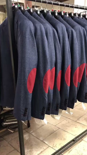 Opinii despre Johann - Costumes sur mesure în Paris - Tailleur
