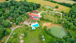 Photo n°31 de Camping Lestaubière à Douville (Piscine)