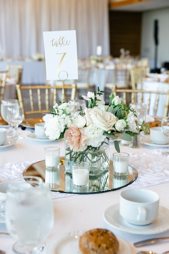 L'abeille Floral Artistry & Design - Thumbnail