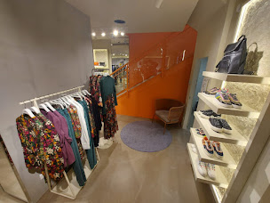 Photo n°27 de DESIGUAL à Strasbourg (Magasin de vêtements pour femmes)