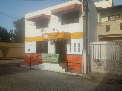Renata Gomes Academia