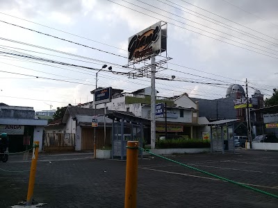 Photos of Giant Ekspres Jember