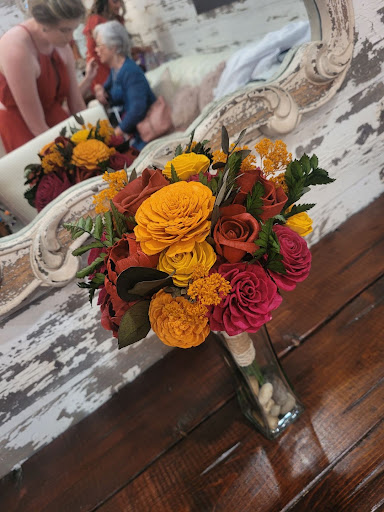Pine and Petal Weddings - Thumbnail