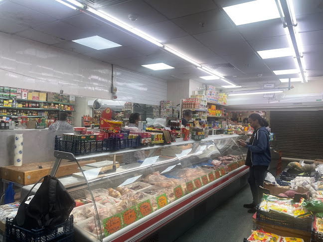 Market Village at Stratford Shopping Centre Open Times