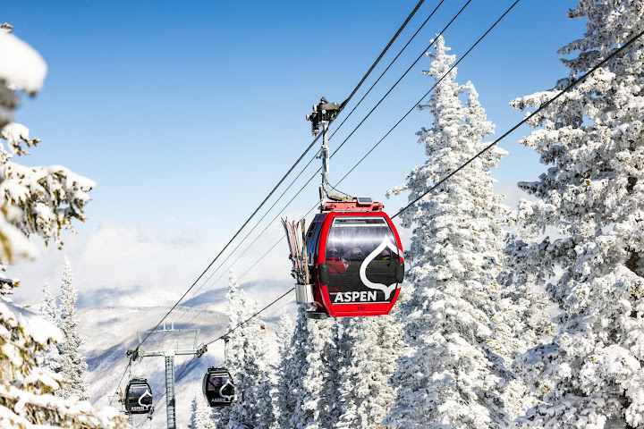 Four Mountain Sports by null