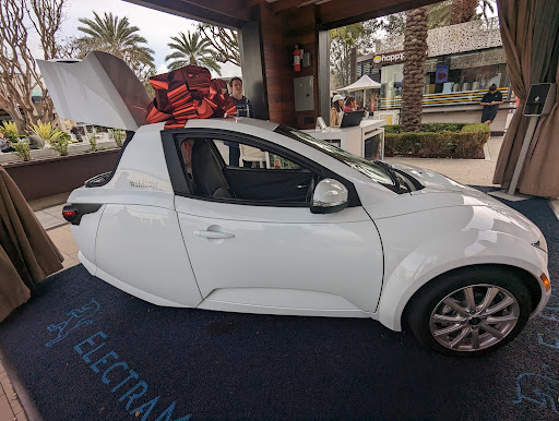ElectraMeccanica Showroom - Thumbnail