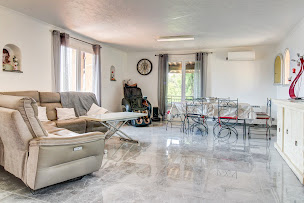 Photo n°11 de Nans Malausséna / Côté Place KW immobilier à Saint-Martin-du-Var (Agence immobilière)