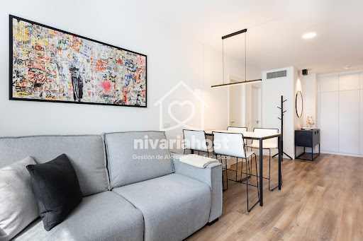 The Luxe: Santa Cruz, by Nivariahost